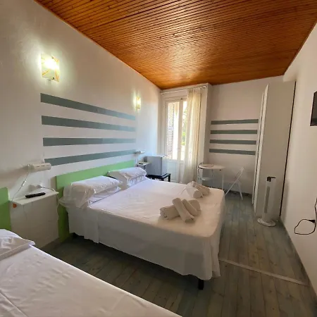 San Francesco Pensión 3*